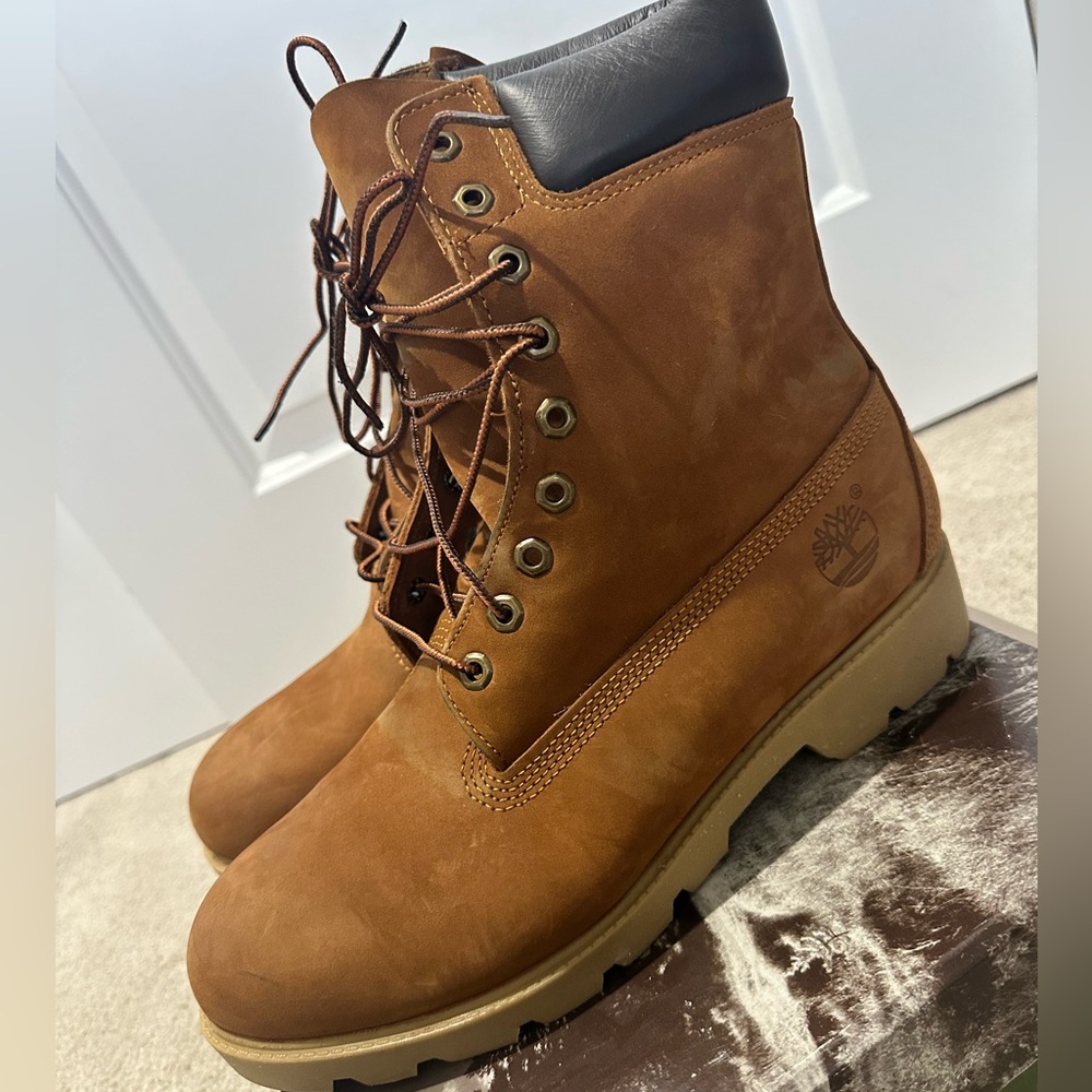 Men’s Timberland Classic 6-inch waterproof boot size 10.5